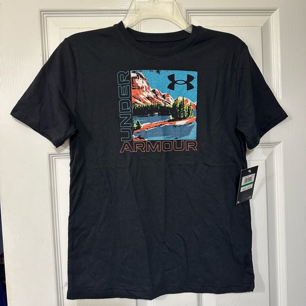 Black UA shirt NWT